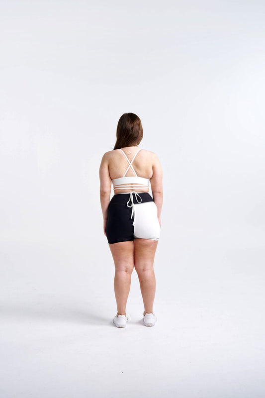 Vivid Shorts - Monochrome Mood