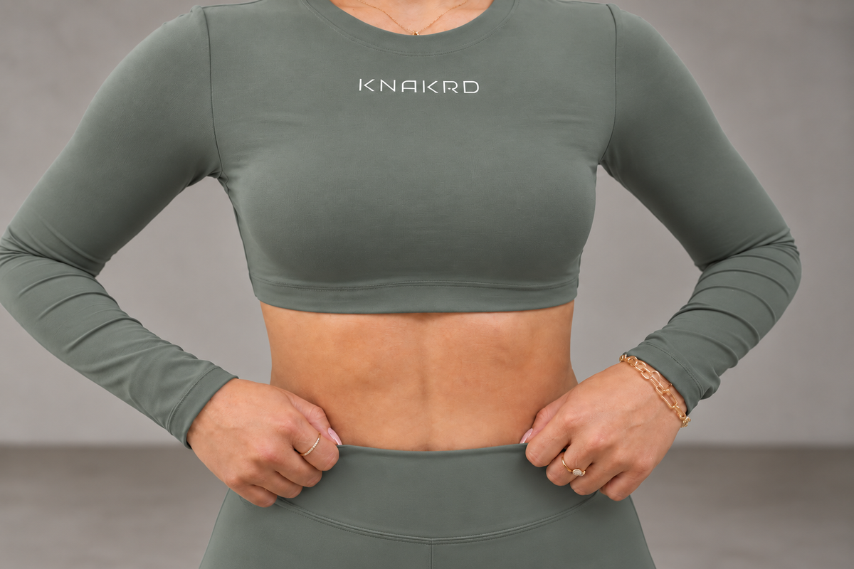 FLUX Backless Long Sleeve Crop Top - FLUX Backless Long Sleeve Crop Top